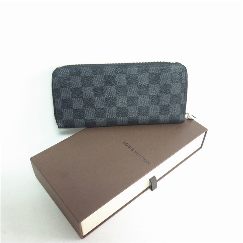 IMG_1081.jpg IMG_1081.jpg